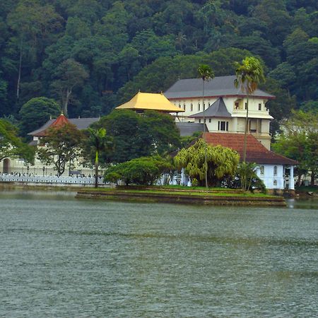 Linwood Bungalow Hotel Kandy Exterior photo