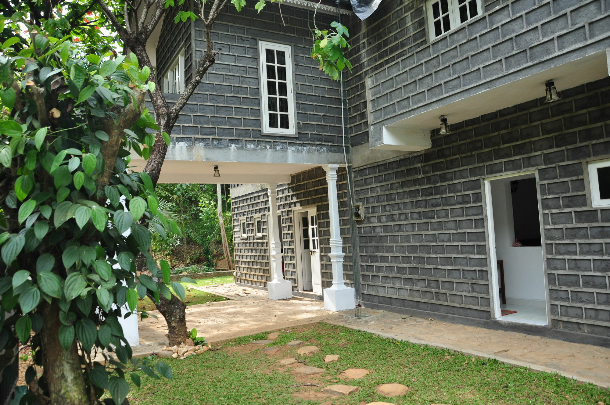 Linwood Bungalow Hotel Kandy Exterior photo